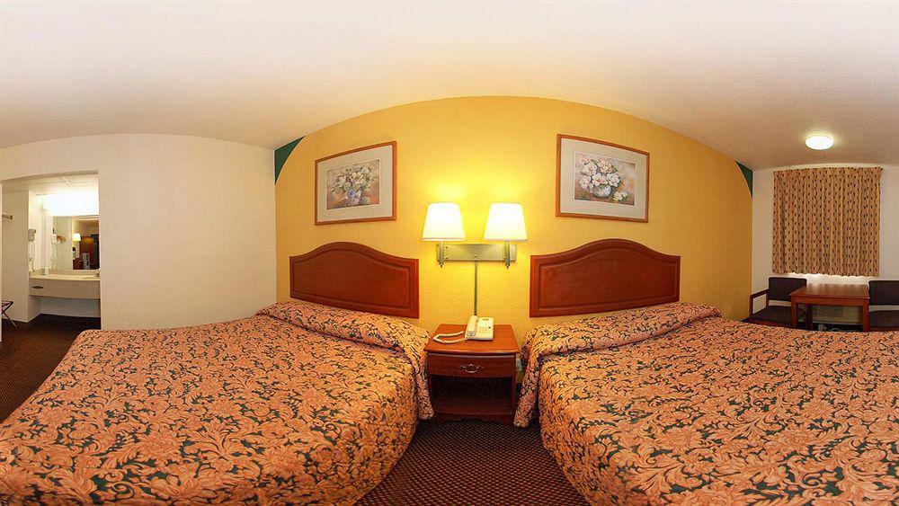 Econo Lodge Bartlesville Hwy 75 Exterior photo
